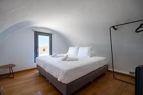 Karat Suites