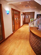 Exchequer Grange - Hostel