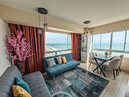 Exclusive Ocean View Apartment (1602)