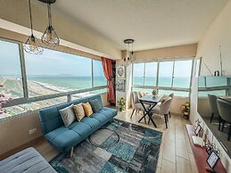Exclusive Ocean View Apartment (1602)