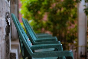 Pied-A-Terre Mont-Royal - Hostel