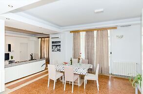 Villa Ana