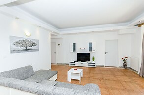 Villa Ana