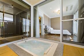 Goseong Hansan Marina Resort