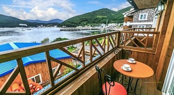 Geoje Beach Maru Pension