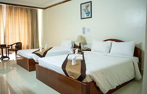 Pursat Riverside Hotel and Spa