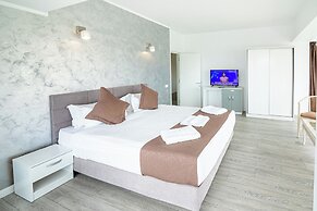 Miramare Residence