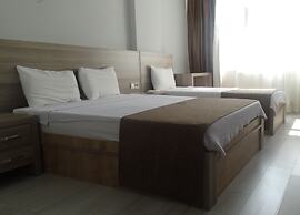 Renq Hotel