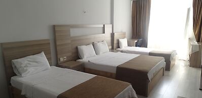 Renq Hotel