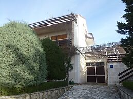 Barac Apartments