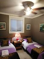 Sunny Island by White Rock B&B
