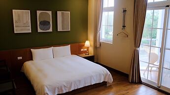 Loju Castle Inn