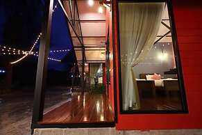 ST Resort