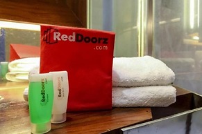 RedDoorz @ Galuh Mas