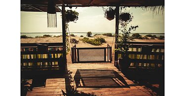 Kizingo Beach Eco Lodge