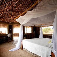 Kizingo Beach Eco Lodge