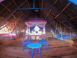 Kizingo Beach Eco Lodge