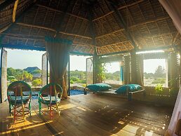 Kizingo Beach Eco Lodge
