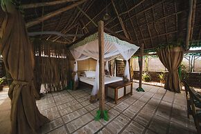 Kizingo Beach Eco Lodge