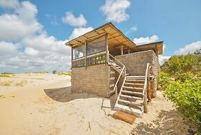 Kizingo Beach Eco Lodge