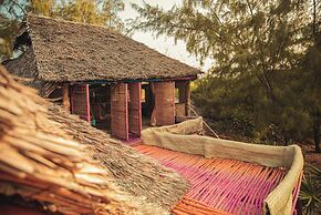 Kizingo Beach Eco Lodge