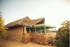 Kizingo Beach Eco Lodge