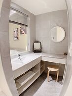 Shine Residence