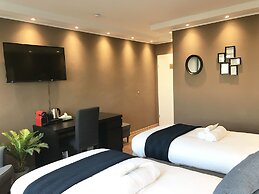 Mike's Four - Hostel