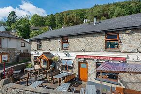 Gwaelod Y Garth Inn
