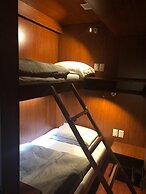 Onkel Inn Airport Sleepbox
