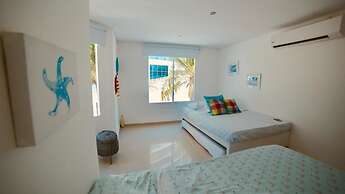 Hermosa Casa Playera