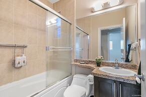 Bright 2 BR Private Suite by Elevate Rooms