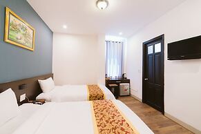 Gold Time Hotel