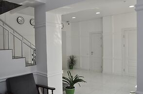 Medelean Hotel - Hostel