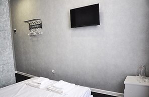 Medelean Hotel - Hostel