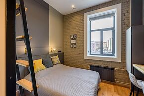 Apart104 Center