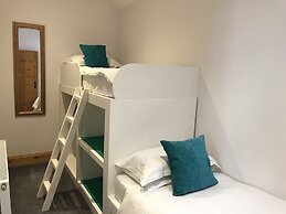 Cornwall Cottages - Helscott Barns