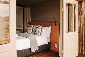 Ndhula Luxury Tented Lodge