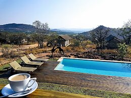 Ndhula Luxury Tented Lodge