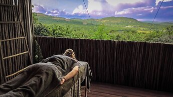 Ndhula Luxury Tented Lodge