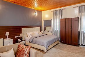 Ezra boutique villa