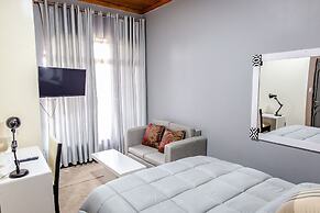 Ezra boutique villa