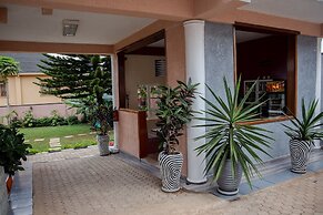 Ezra boutique villa