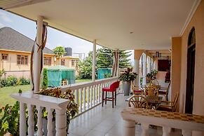 Ezra boutique villa