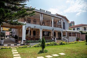 Ezra boutique villa