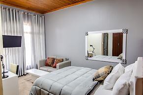 Ezra boutique villa