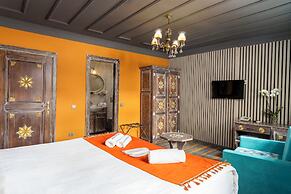 Wonder Wood Hotel