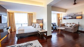 Royale Exotica