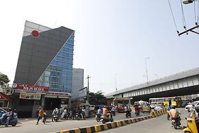 Hotel Maruthi Residency Inn