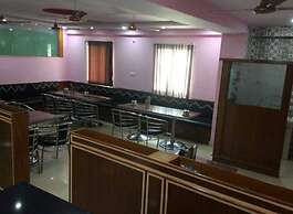 Hotel Maruthi Residency Inn
